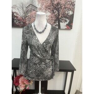 Ann Taylor Women’s Wrap Top Blouse Size M Geometric Long Sleeve V Neck Pullover